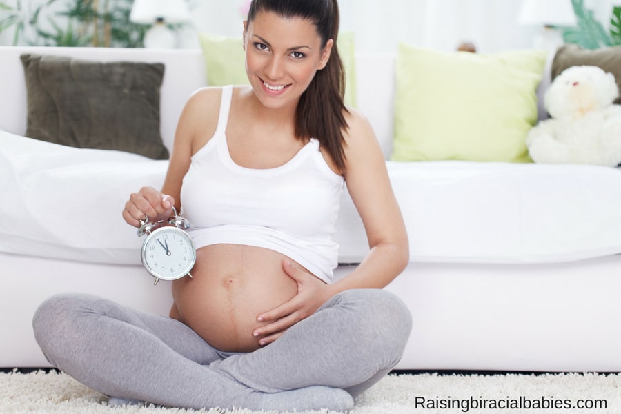 Anxious to get the show on the road and start labor? Read these tips to help you induce labor naturally! | childbirth | labor and delivery | pregnancy tips | how to induce labor at home |